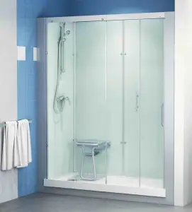 Op de plek van het bad kan een geprefabriceerde douchecabine staan.