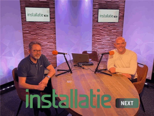 Nick Lont en Eddy Buiting tijdens de opnames van de podcast over rookgasafvoer