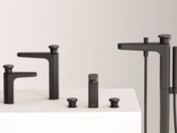 Vea-kraan bediend met druk en draai