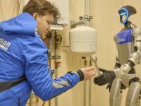 Humanoïde robots in de installatiebranche: slimme assistenten voor monteurs